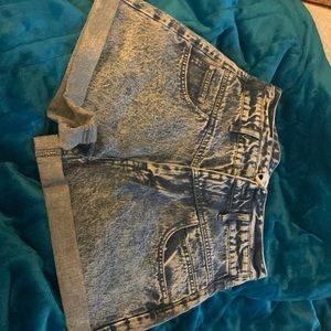 NWT F21 high waist acid wash jean shorts size 27